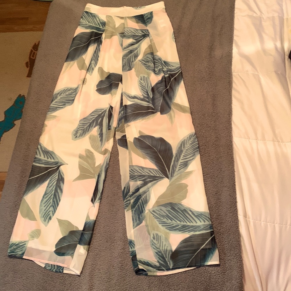 Sheer plant pants with liner so they aren’t see through
